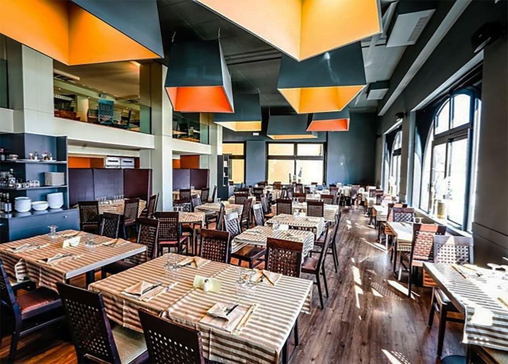Hotel Giardino Арона Екстериор снимка