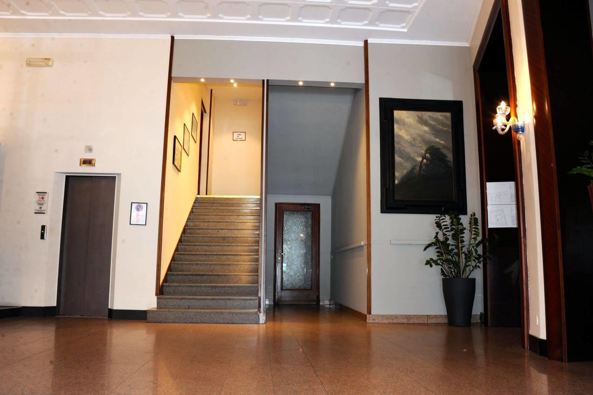Hotel Giardino Арона Екстериор снимка