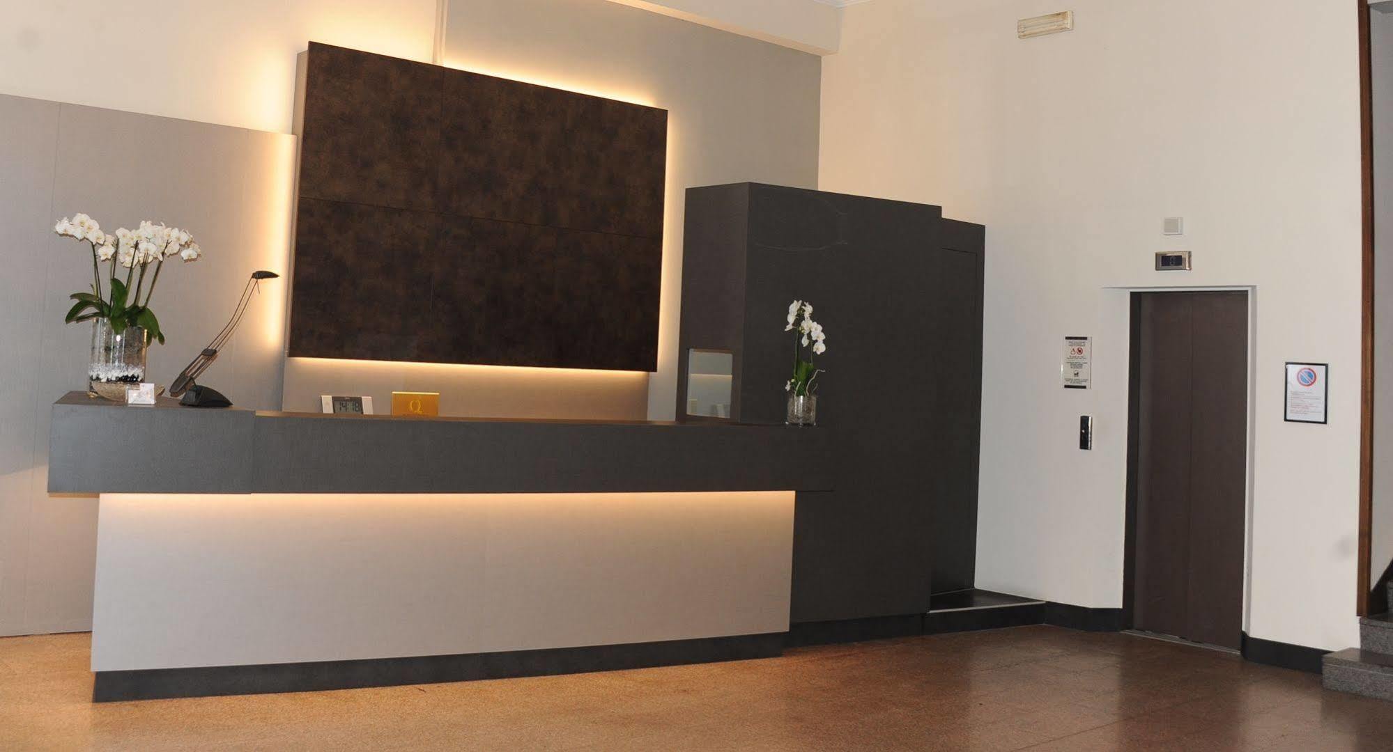 Hotel Giardino Арона Екстериор снимка
